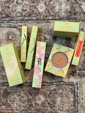 Pixi Glow-y Beauty Bundle